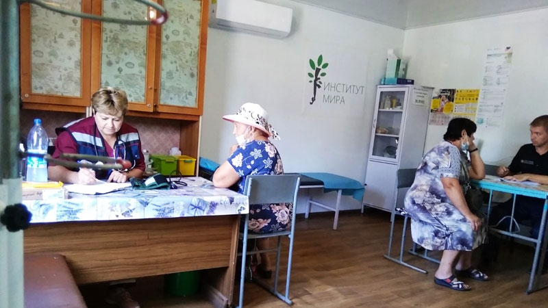 Оказание медицинской помощи на КПВВ Станица Луганская